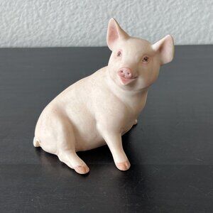Vintage 1978 Aynsley Piglet Figurine // Porcelain Pig // 3.25" Tall